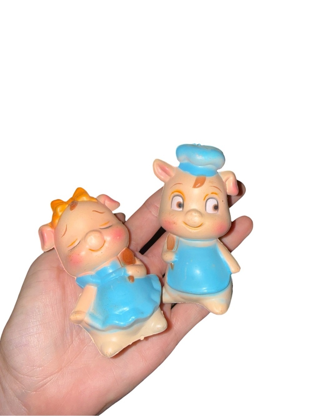 Plastic vintage kitchen pig salt and pepper shakers
